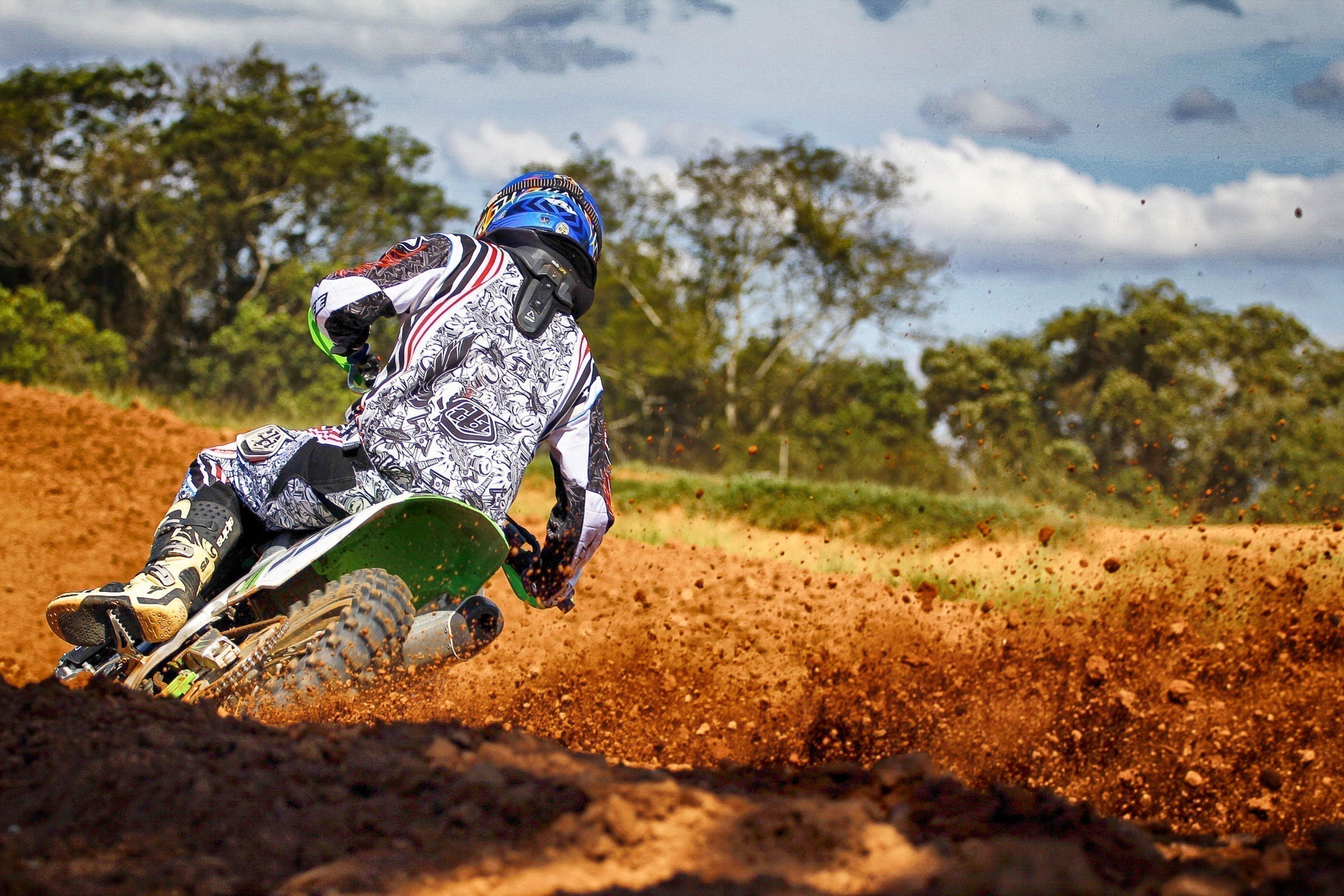 The Best Father’s Day Gift Guide for Off-Road Dads (Made in the USA)